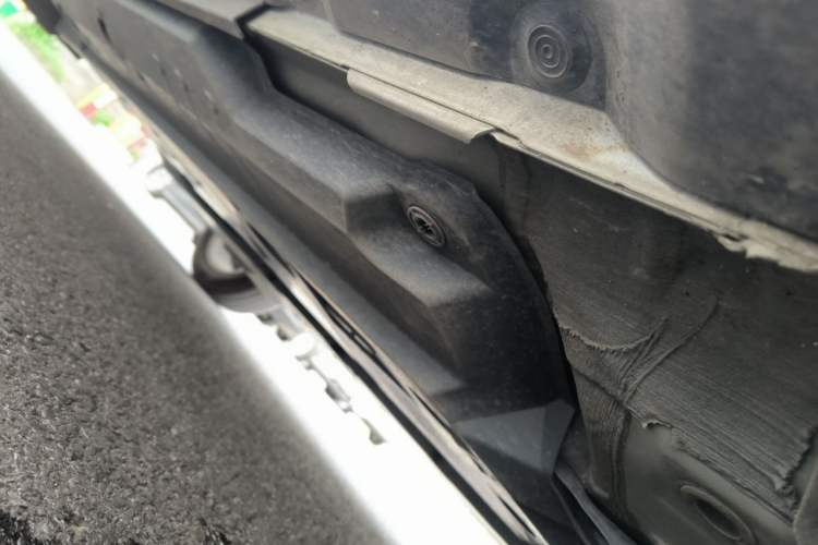 Used Toyota IZOA 2023 2.0L YiXiang CARE Edition Chassis Front Right