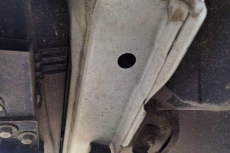 Used Toyota IZOA 2023 2.0L 20th Anniversary Platinum Edition Chassis Rear Left