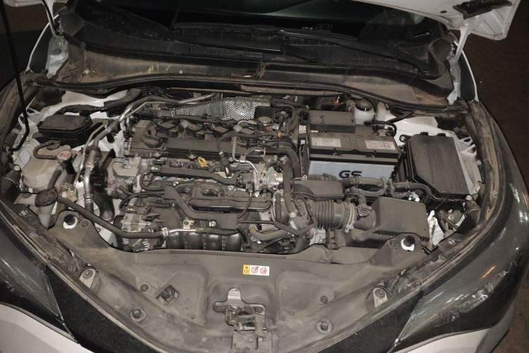 Used Toyota IZOA 2023 2.0L Yixing Version Engine Bay