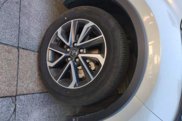 Used Toyota IZOA 2023 Dual-Motor 2.0L Yichi Edition Exterior 7