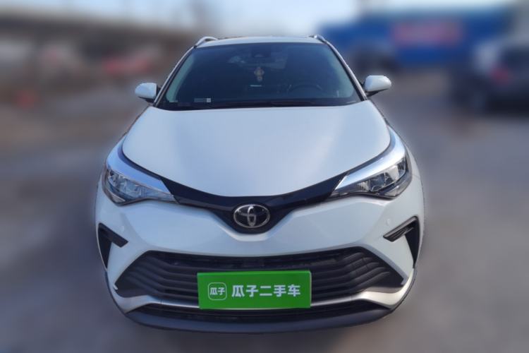 Used Toyota IZOA 2023 2.0L 20th Anniversary Platinum Edition Front