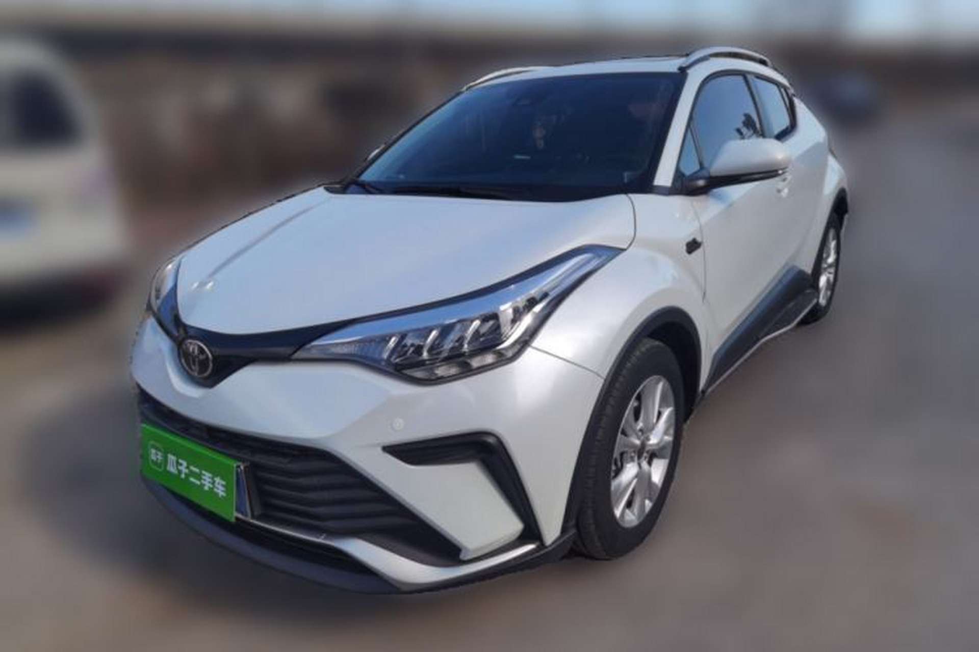 Used Toyota IZOA 2023 2.0L 20th Anniversary Platinum Edition Front Left 45 Deg
