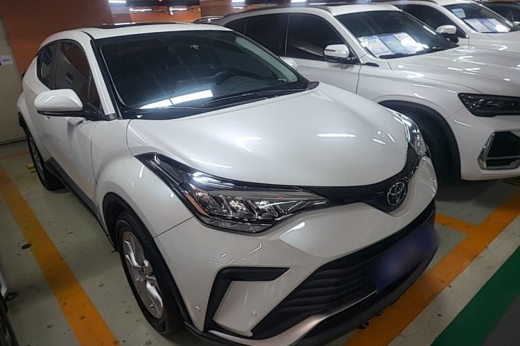 Used Toyota IZOA 2023 2.0L Yixing Version Front Right 45 Deg