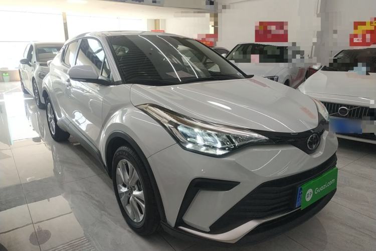 Used Toyota IZOA 2023 2.0L Enjoy Edition Front Right 45 Deg