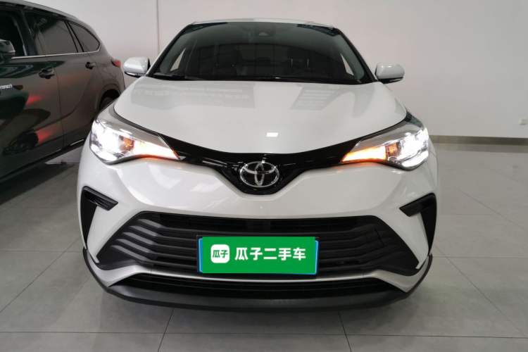 Used Toyota IZOA 2023 2.0L Enjoy Edition Front