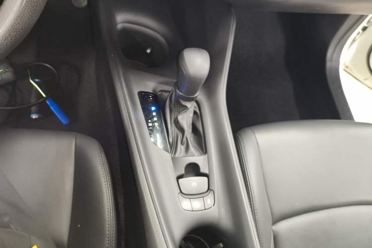 Used Toyota IZOA 2023 2.0L Enjoy Edition Gear Lever