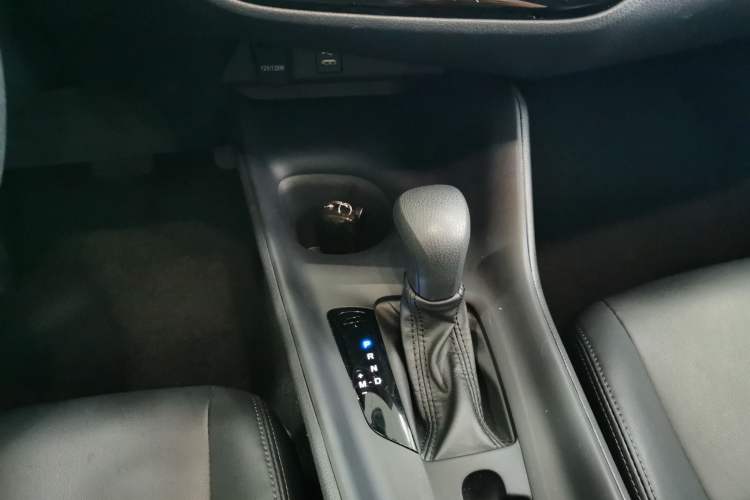 Used Toyota IZOA 2023 2.0L Enjoy Edition Gear Lever