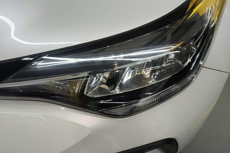 Used Toyota IZOA 2023 2.0L Enjoy Edition Left Front Headlight