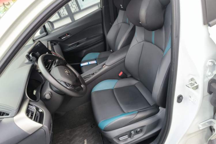 Used Toyota IZOA 2023 2.0L YiXiang CARE Edition Left Front Seat