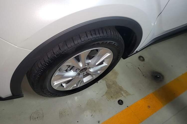 Used Toyota IZOA 2023 2.0L Yixing Version Left Front Wheel Hub