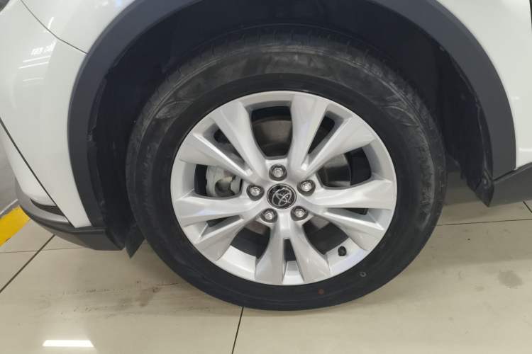 Used Toyota IZOA 2023 2.0L Enjoy Edition Left Front Wheel Hub