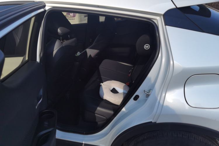 Used Toyota IZOA 2023 2.0L 20th Anniversary Platinum Edition Left Rear Seat