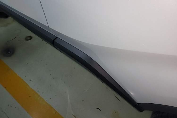 Used Toyota IZOA 2023 2.0L Yixing Version Left Side Sill
