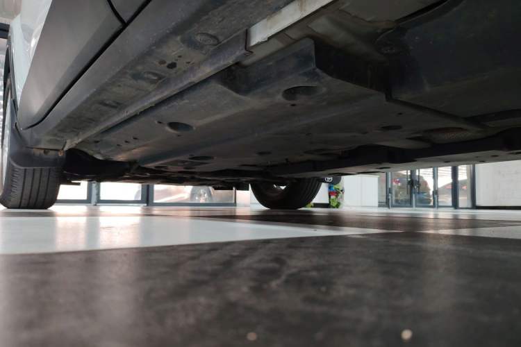 Used Toyota IZOA 2023 2.0L Yixing Version Left Side Sill