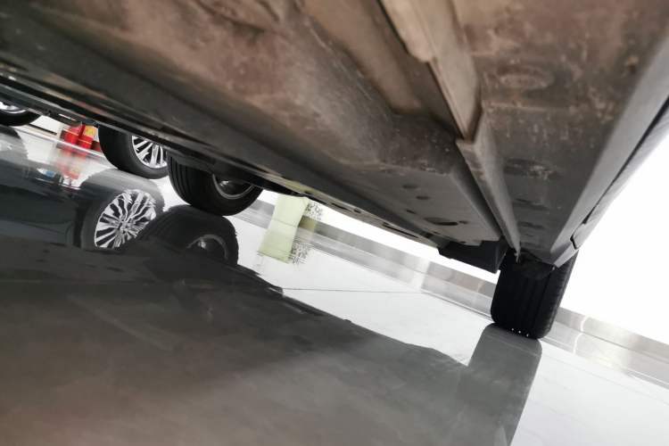 Used Toyota IZOA 2023 2.0L Enjoy Edition Left Side Sill