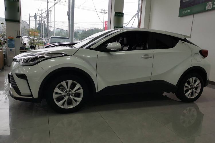 Used Toyota IZOA 2023 2.0L Enjoy Edition Left Side
