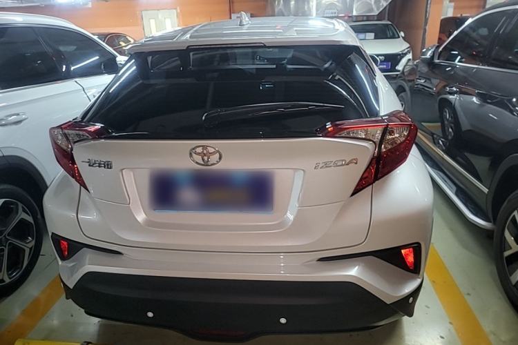Used Toyota IZOA 2023 2.0L Yixing Version Rear