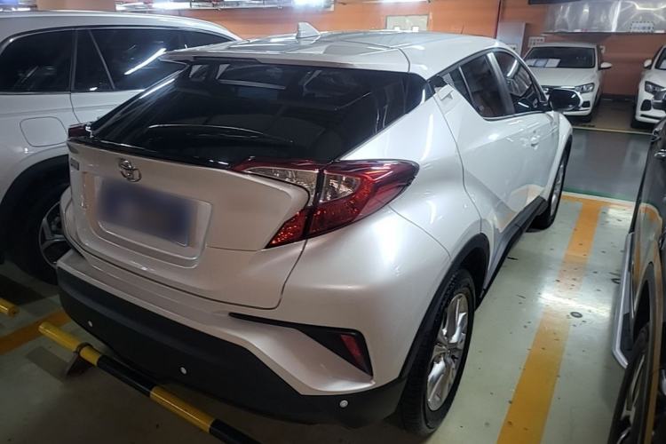 Used Toyota IZOA 2023 2.0L Yixing Version Rear Right 45 Deg