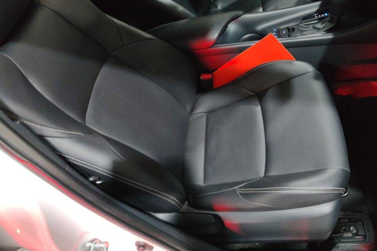 Used Toyota IZOA 2023 2.0L Yixing Version Right Front Seat
