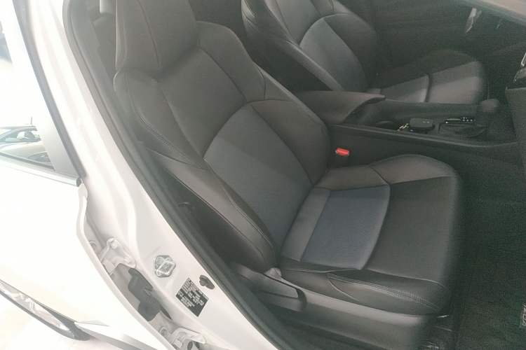 Used Toyota IZOA 2023 2.0L Enjoy Edition Right Front Seat