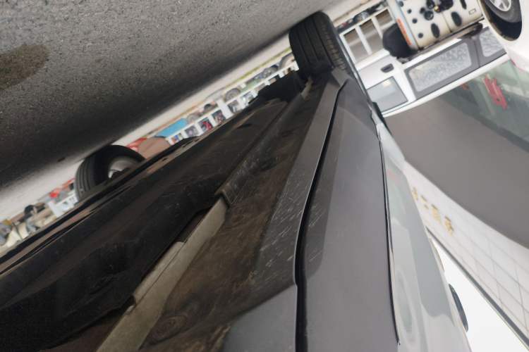 Used Toyota IZOA 2023 2.0L Yixing Version Right Side Sill