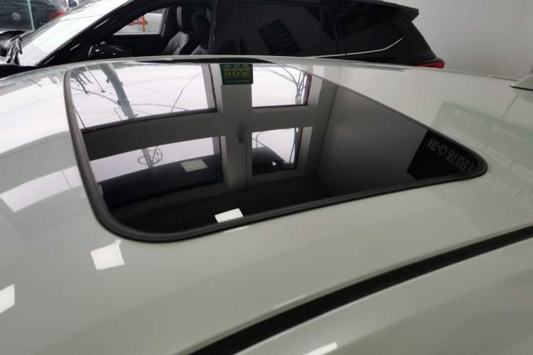 Used Toyota IZOA 2023 2.0L Enjoy Edition Roof