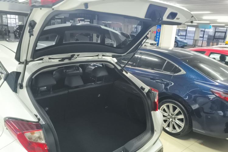 Used Toyota IZOA 2023 2.0L Enjoy Edition Trunk