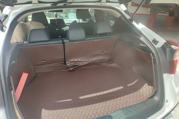 Used Toyota IZOA 2023 2.0L Enjoy Edition Trunk