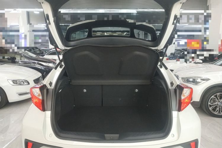 Used Toyota IZOA 2023 2.0L Enjoy Edition Trunk