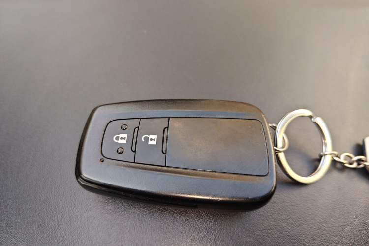 Used Toyota IZOA 2023 Dual-Motor 2.0L Yixiang Edition Vehicle Key