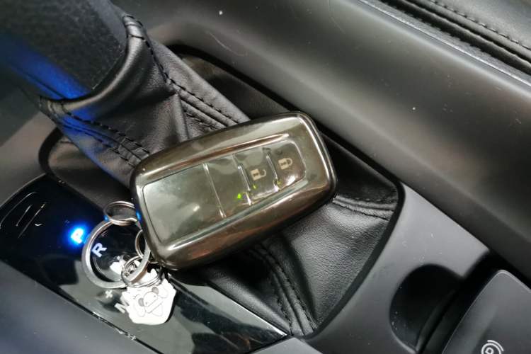 Used Toyota IZOA 2023 2.0L Enjoy Edition Vehicle Key