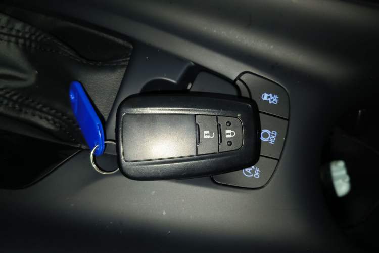 Used Toyota IZOA 2023 2.0L Enjoy Edition Vehicle Key