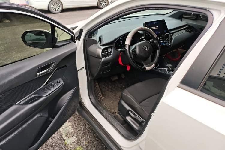 Used Toyota IZOA EV 2020 E·Smart Edition Driver Seat