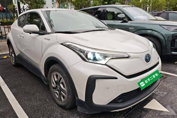 Used Toyota IZOA EV 2020 E·Smart Edition Front Right 45 Deg