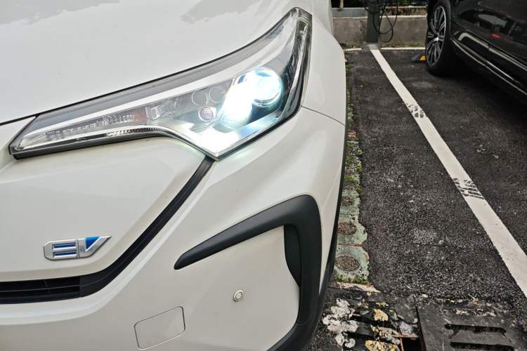 Used Toyota IZOA EV 2020 E·Smart Edition Left Front Headlight
