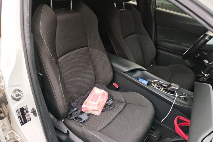Used Toyota IZOA EV 2020 E·Smart Edition Right Front Seat