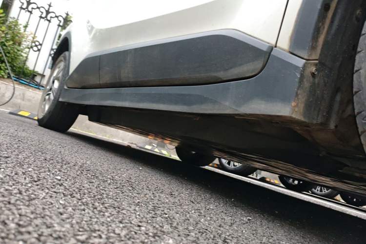 Used Toyota IZOA EV 2020 E·Smart Edition Right Side Sill