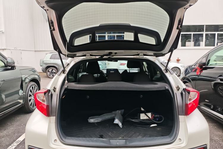 Used Toyota IZOA EV 2020 E·Smart Edition Trunk