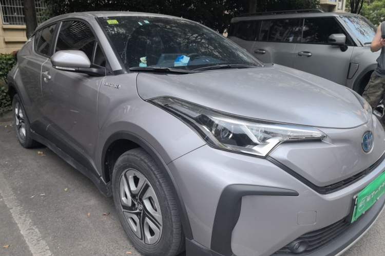Used Toyota IZOA EV 2020 E·Smart Edition Front Right 45 Deg