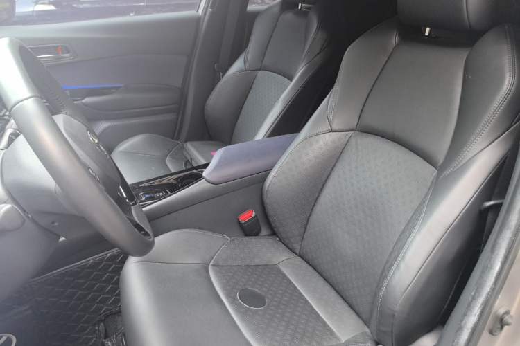 Used Toyota IZOA EV 2020 E·Smart Edition Left Front Seat