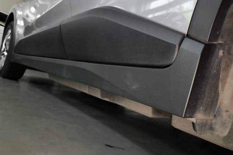 Used Toyota IZOA EV 2020 E·Smart Edition Left Side Sill