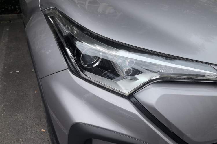 Used Toyota IZOA EV 2020 E·Smart Edition Right Front Headlight