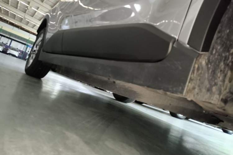 Used Toyota IZOA EV 2020 E·Smart Edition Right Side Sill
