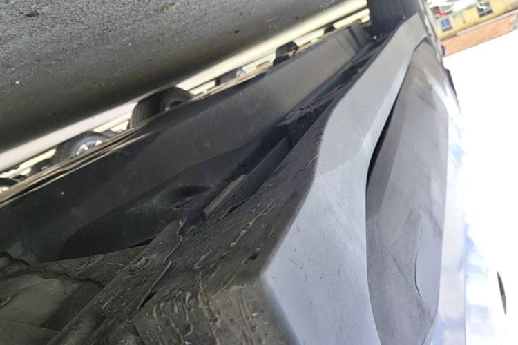 Used Toyota IZOA EV 2020 E·Smart Edition Right Side Sill