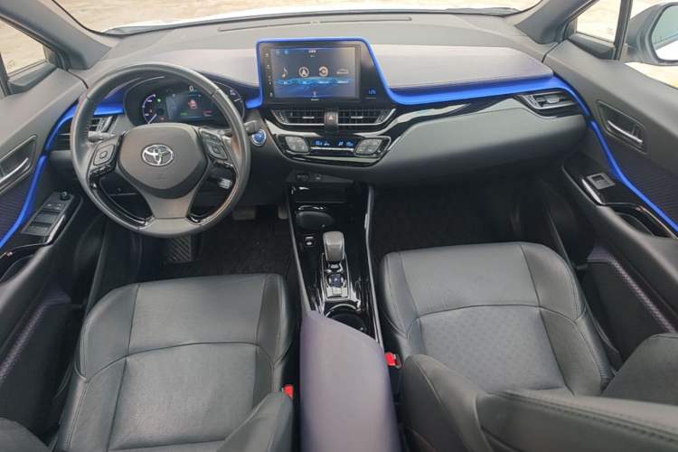Used Toyota IZOA EV 2020 E·Elite Edition Center Console
