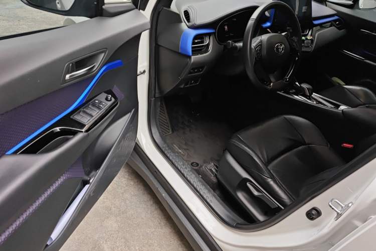 Used Toyota IZOA EV 2020 E·Smart Edition Driver Seat