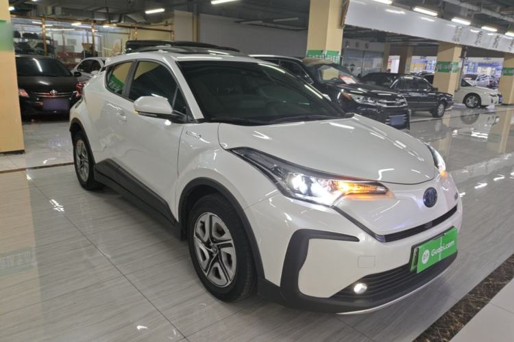 Used Toyota IZOA EV 2020 E·Smart Edition Front Right 45 Deg