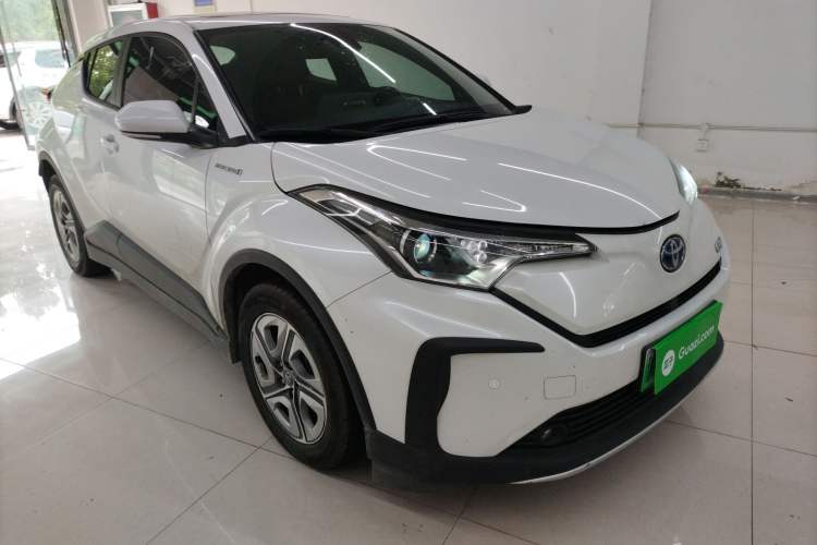 Used Toyota IZOA EV 2020 E·Smart Edition Front Right 45 Deg