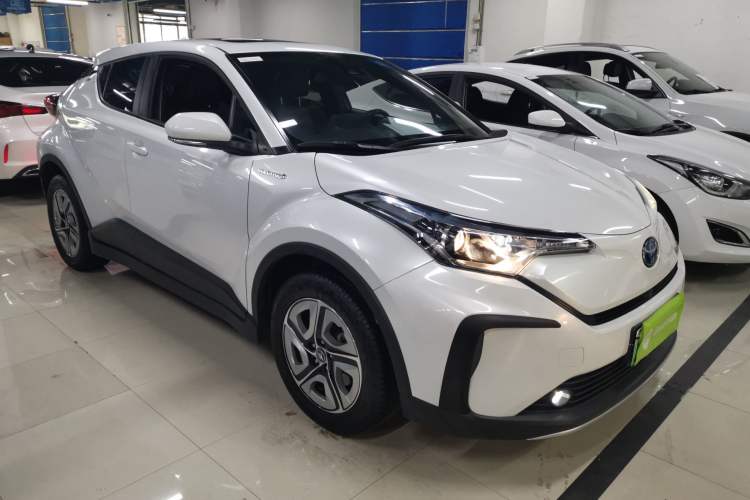 Used Toyota IZOA EV 2020 E·Smart Edition Front Right 45 Deg