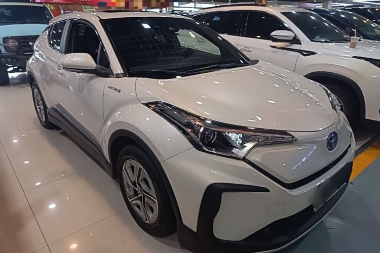 Used Toyota IZOA EV 2020 E·Smart Edition Front Right 45 Deg